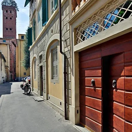 Guest house Chiavi D'oro - *